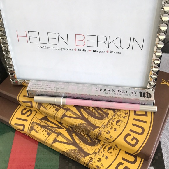 Urban Decay Other - Urban Decay 24/7 Glide-On Eye Pencil in Heartless